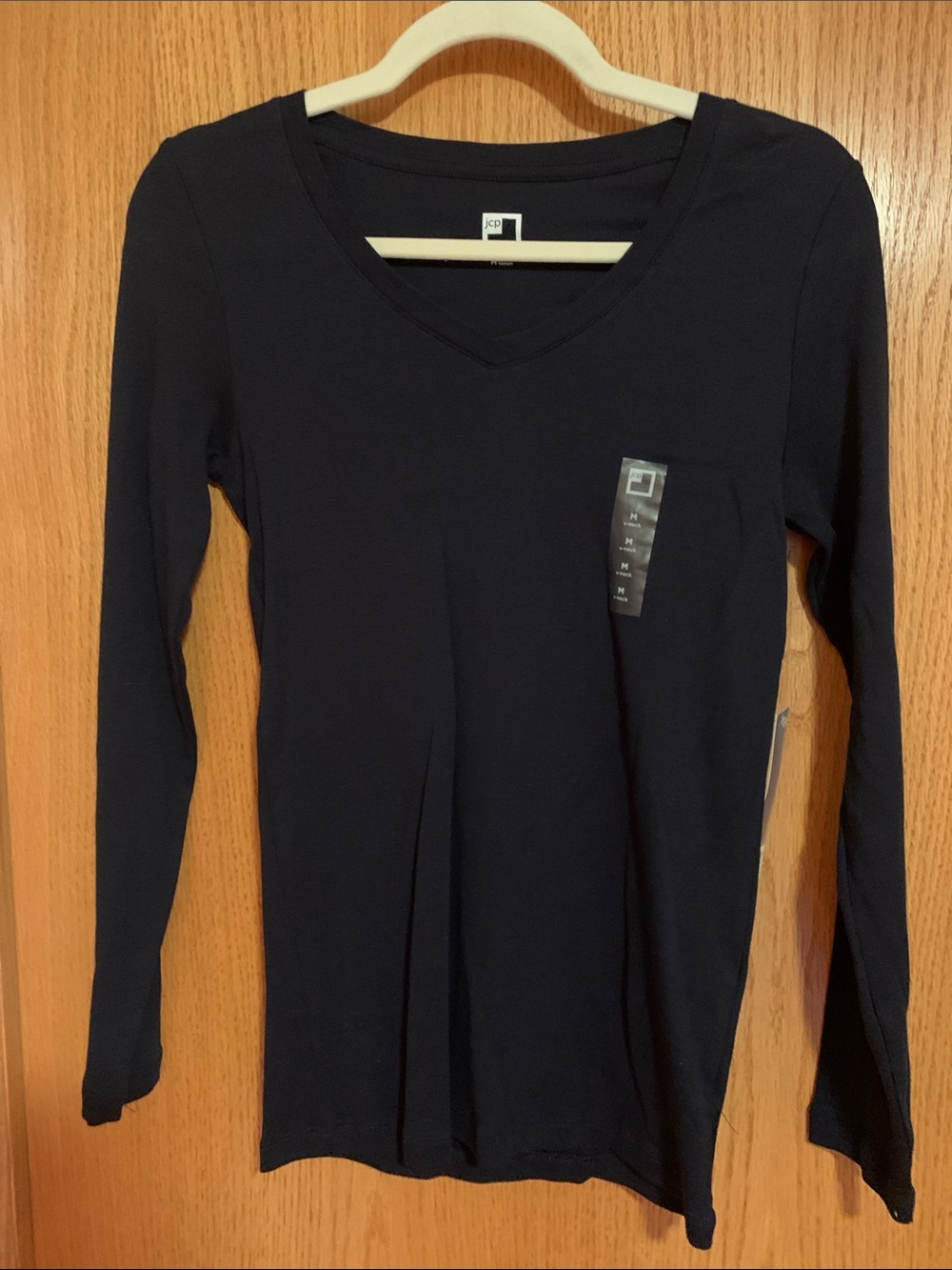Basic V-Neck Long Sleeve Top in Navy